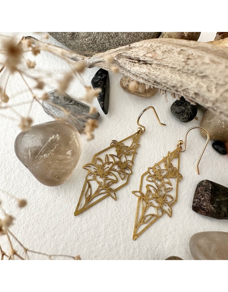 PIKA & BEAR TIGRIS RAW BRASS RHOMBUS FLOWERS DROP EARRINGS