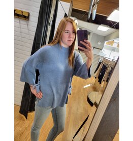 SIDE TIE BLUE SWEATER