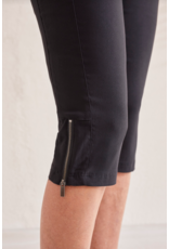 TRIBAL FLATTEN IT PULL ON CAPRI w/ZIPPER DETAIL