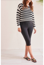 TRIBAL FLATTEN IT PULL ON CAPRI w/ZIPPER DETAIL