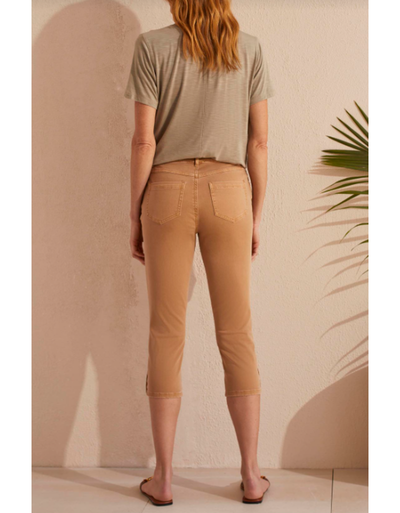 TRIBAL PULL ON CAPRI w/HEM VENT