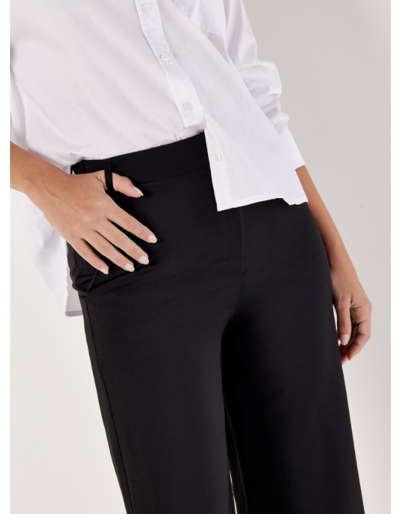 TAILORED STRAIGHT LEG PANT