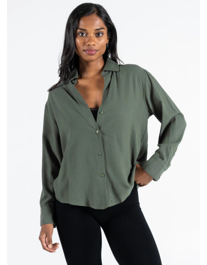 C'EST MOI COTTON LINEN BLEND BUTTON DOWN BLOUSE