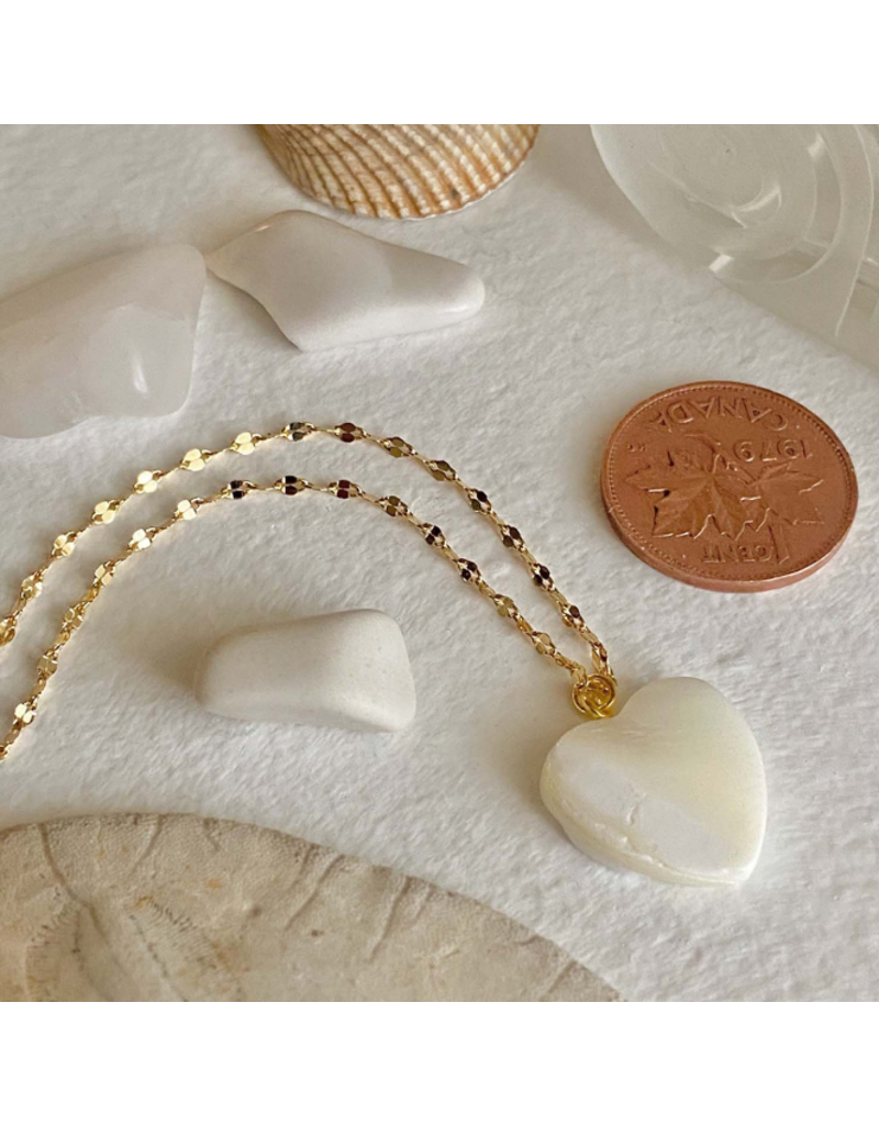 PIKA & BEAR AKOYA MOTHER OF PEARL HEART CHARM NECKLACE