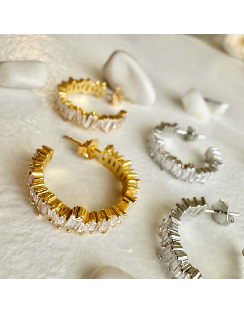 PIKA & BEAR ATHABASCA BAGUETTE HOOP EARRING