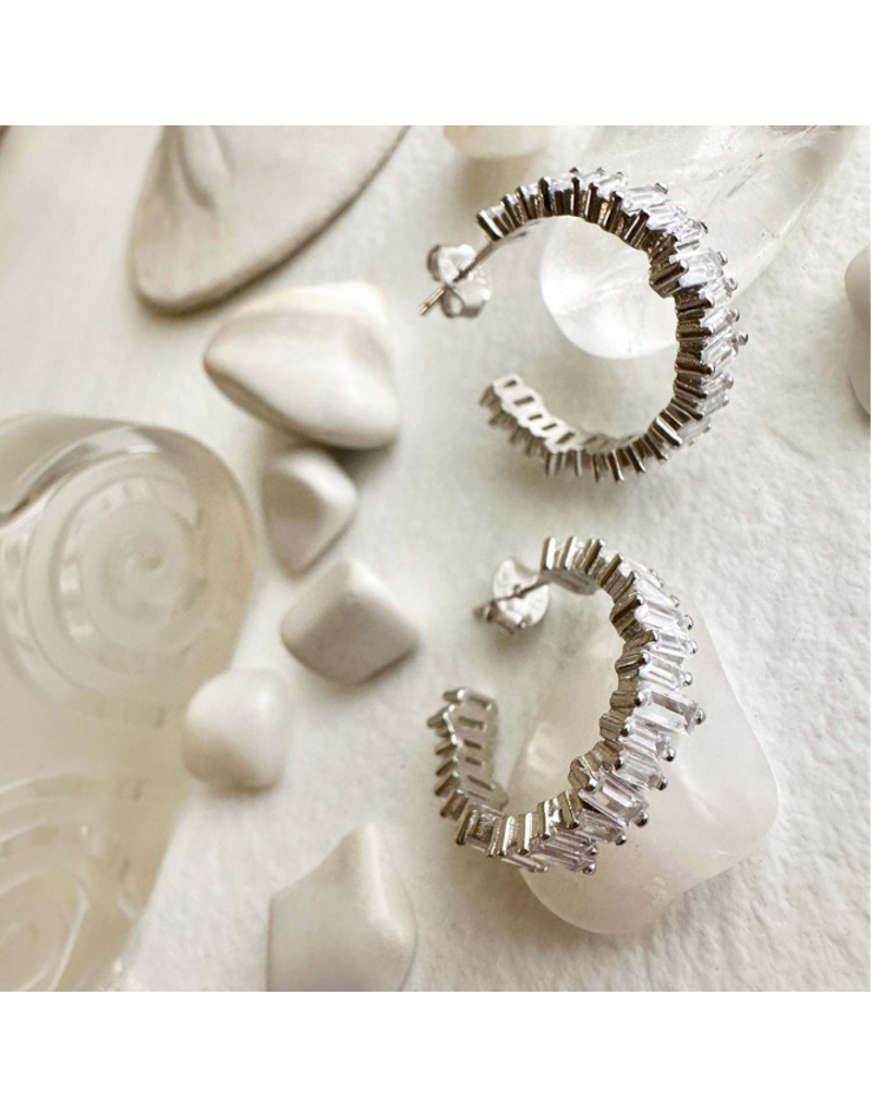 PIKA & BEAR ATHABASCA BAGUETTE HOOP EARRING