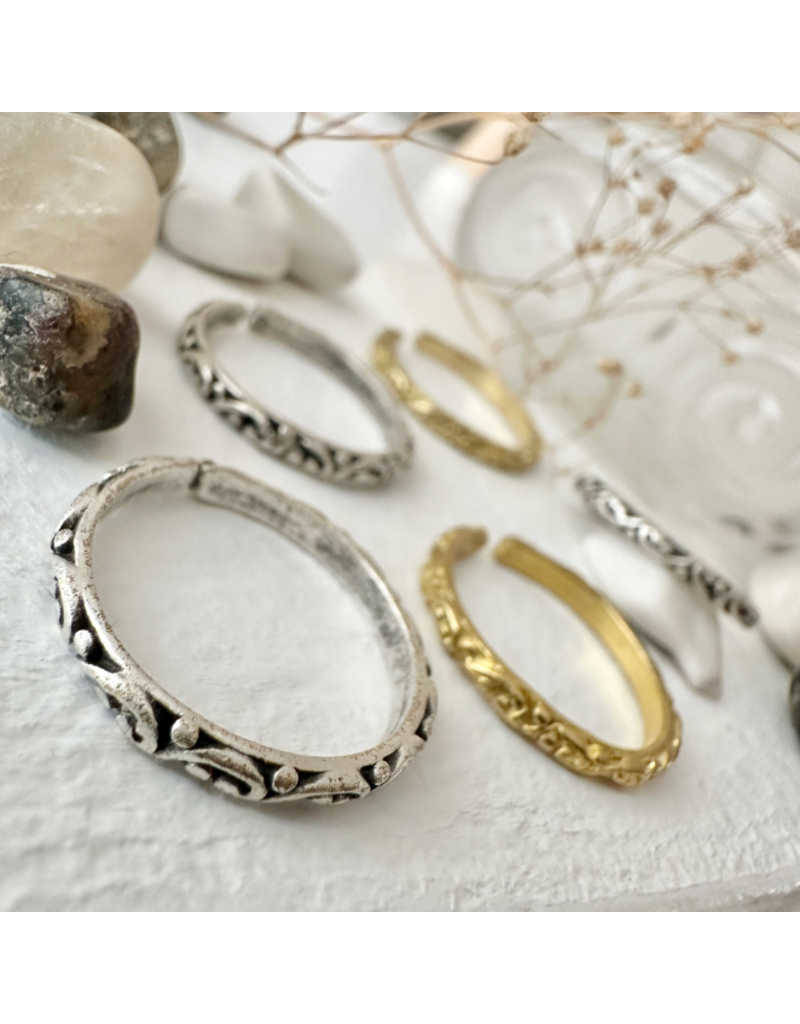 PIKA & BEAR ROCOCO ANTIQUE FILIGREE RING