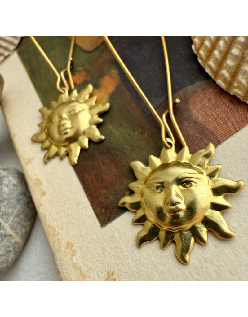 PIKA & BEAR SURYA SUN FACE EARRINGS