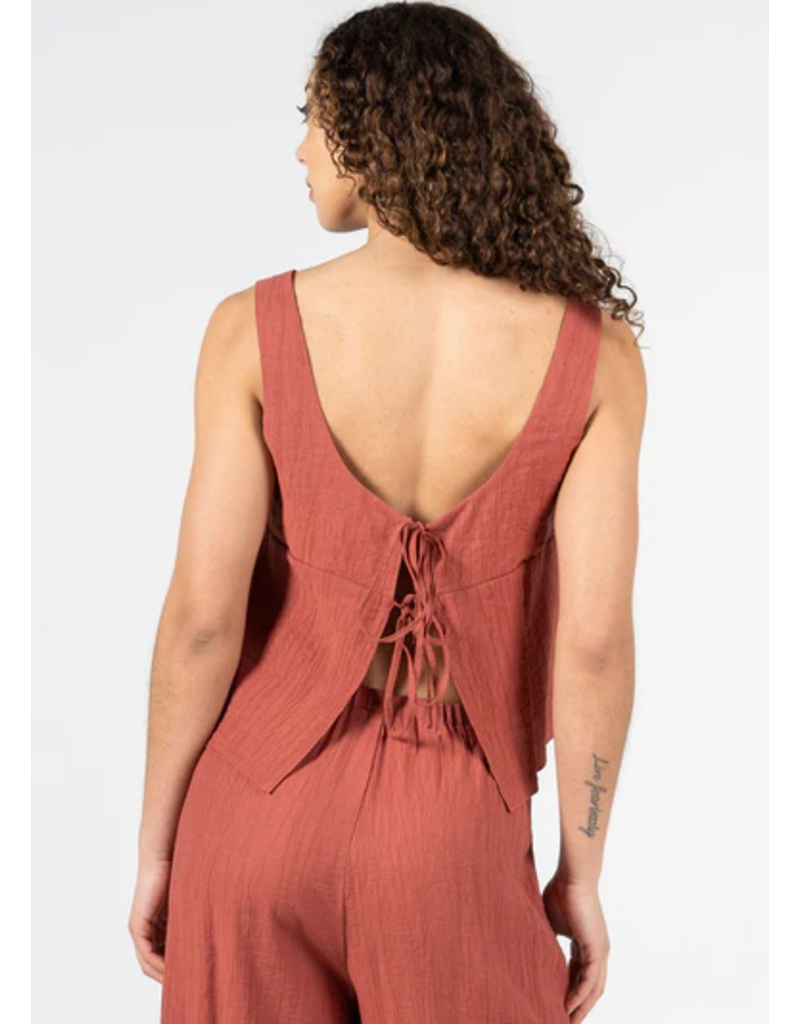 C'EST MOI TERRA COTTA TIE BACK CRINKLE TANK