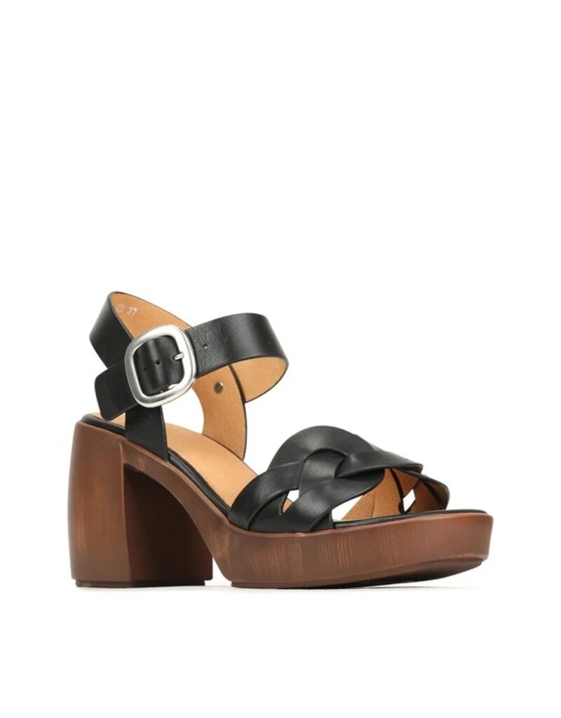 SPIRITED BLACK LEATHER CHUNKY HEEL