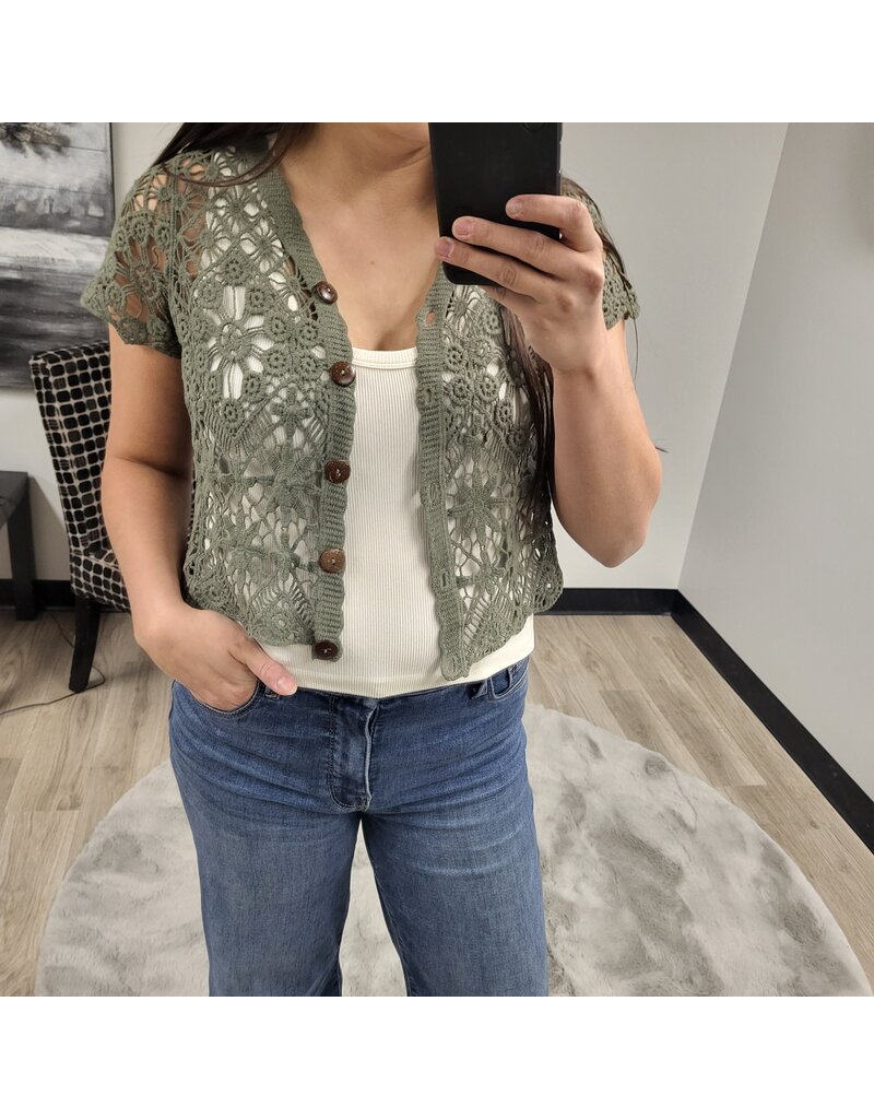 BUTTON FRONT CROCHET TOP GREEN