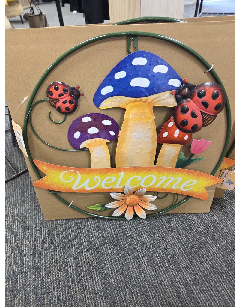 MUSHROOM METAL WALL ART