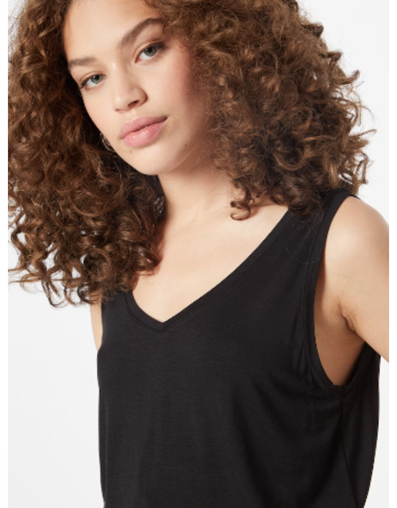 CULTURE POPPY TANK TOP V-NECK