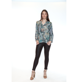 LONG SLV TOP w/LACE-BUTTON DETAIL