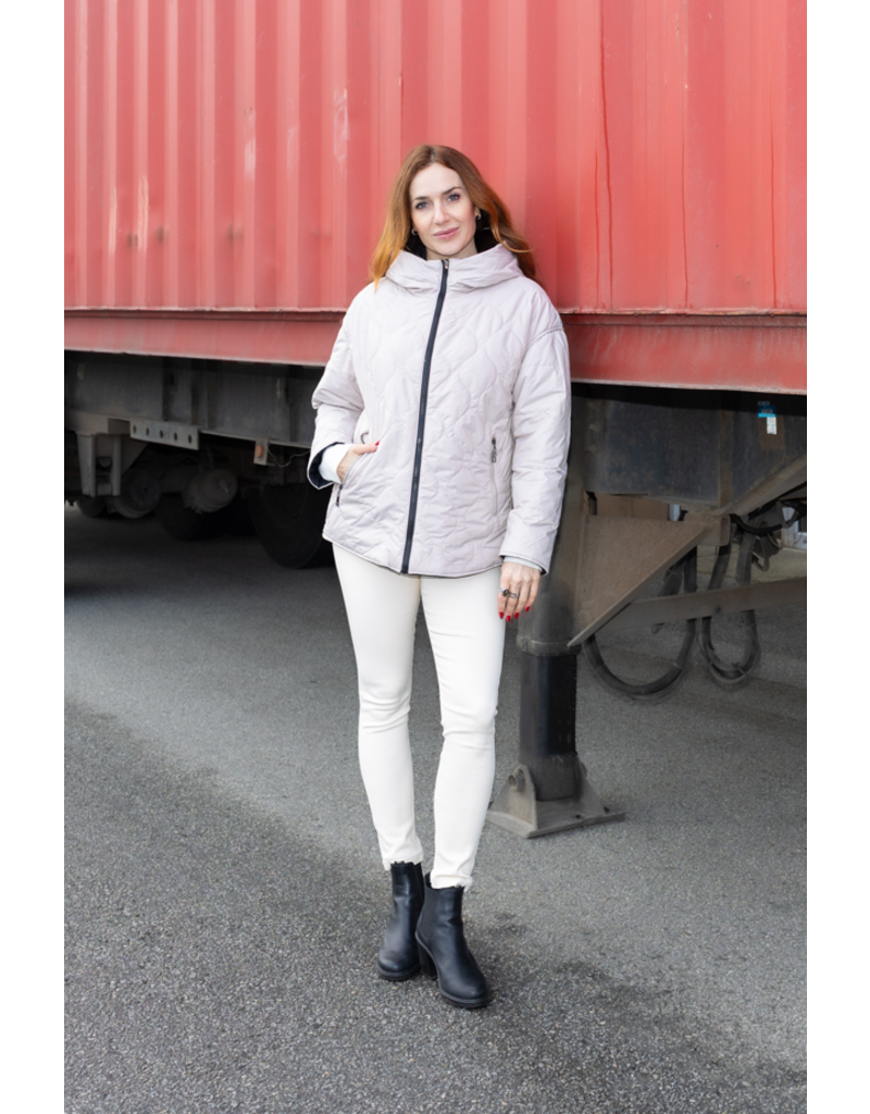 REVERSIBLE HOODED PUFFER JACKET