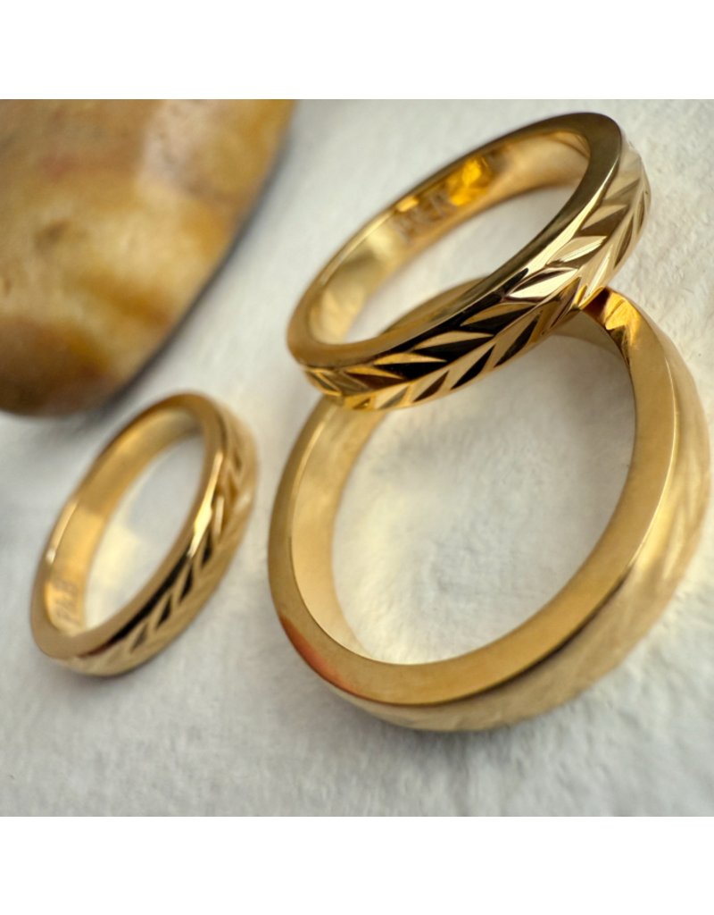 PIKA & BEAR SHEAF LAUREL RING