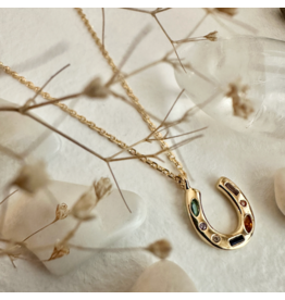 PIKA & BEAR EL DORADO TINY GEMMED HORSESHOE NECKLACE GOLD