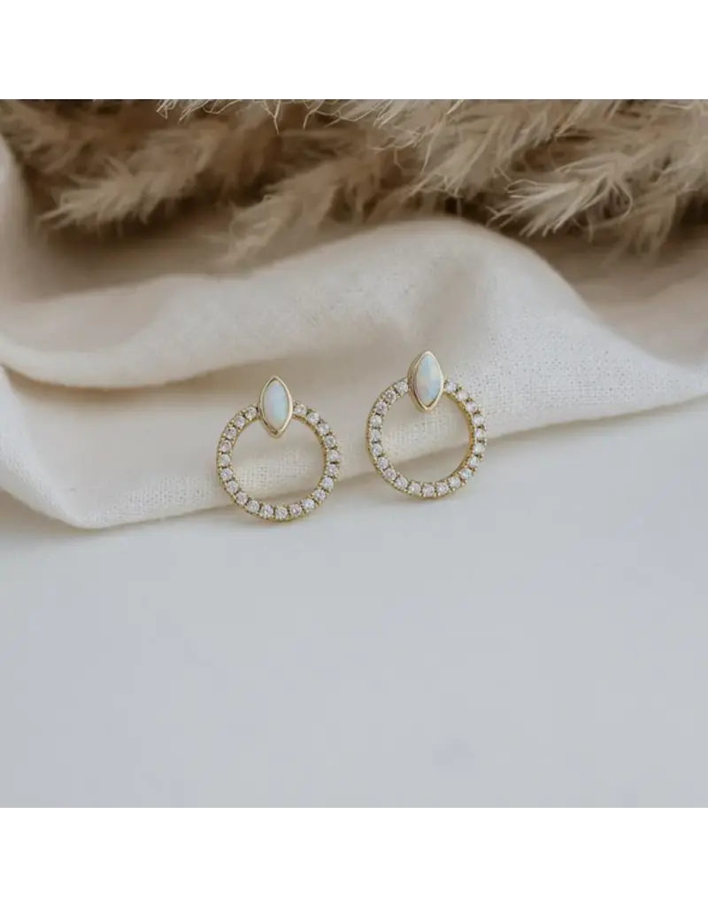 GLEE BLANCHE STUDS OPALITE