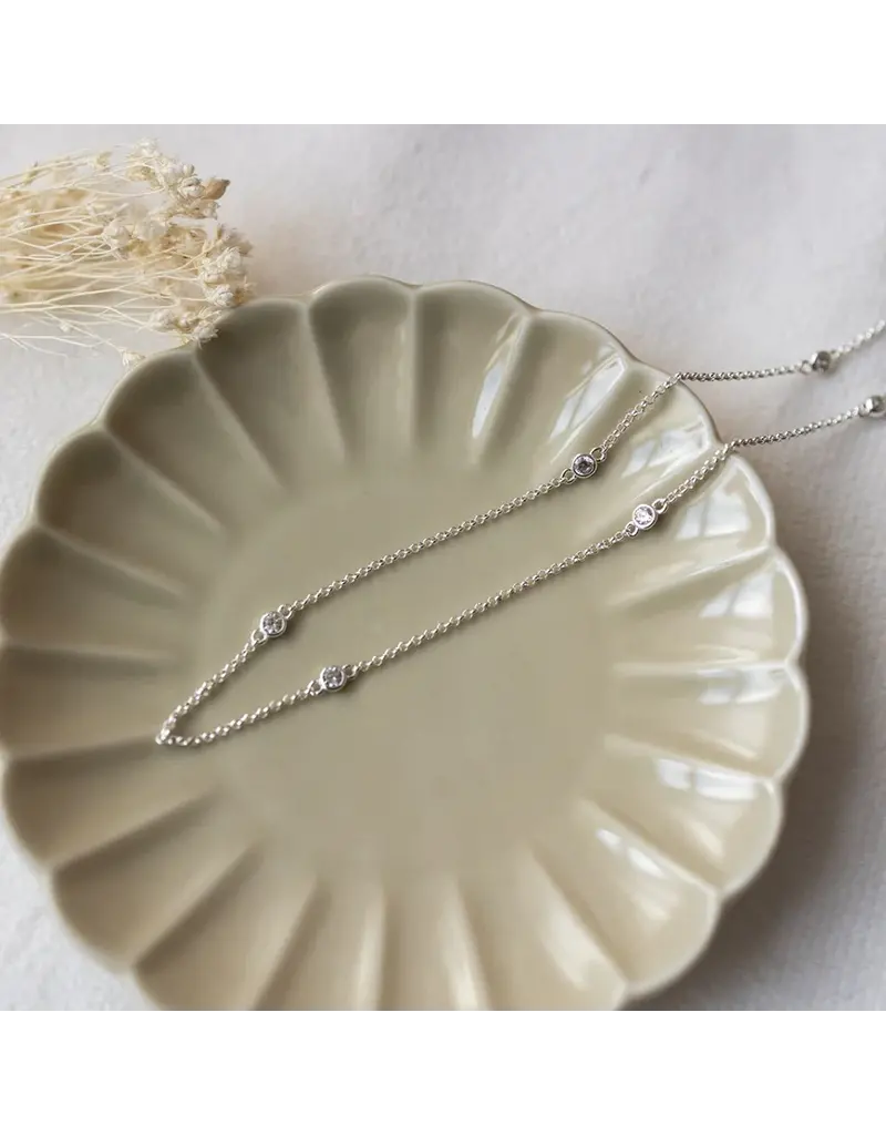 GLEE EVELYN NECKLACE