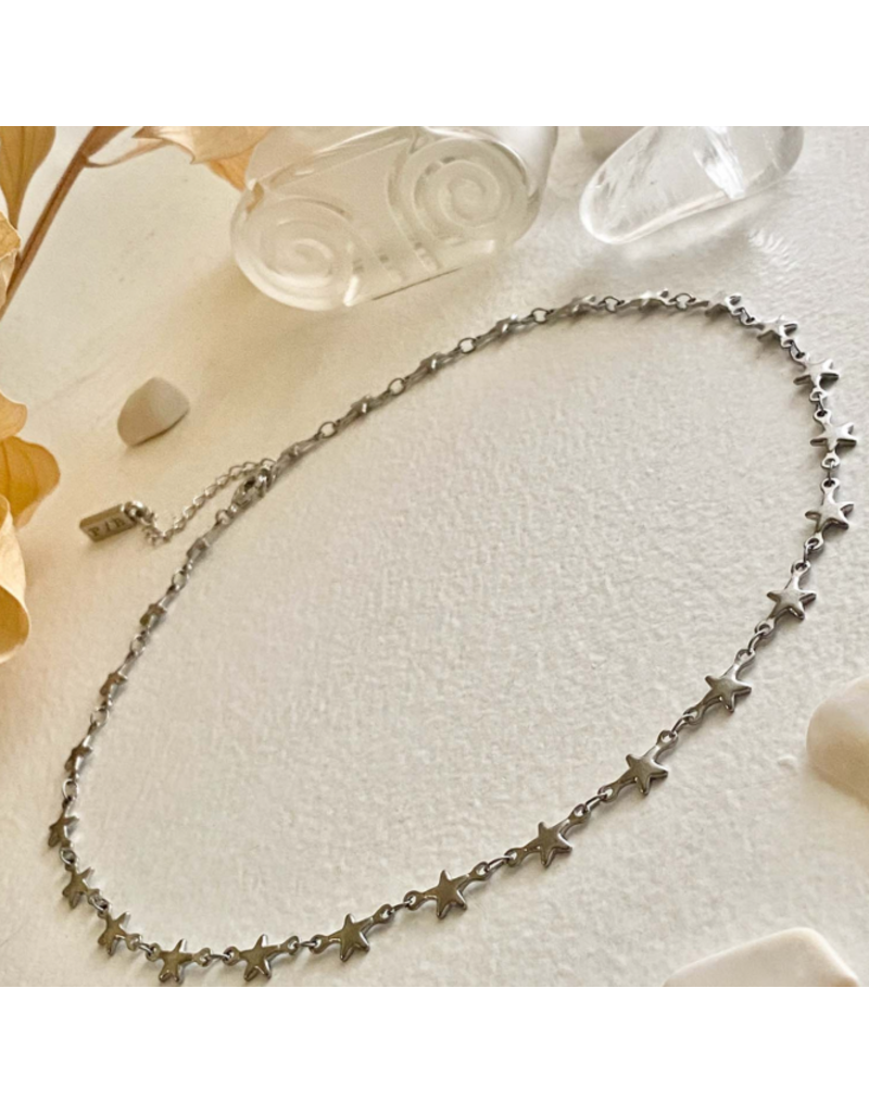 PIKA & BEAR CENTAURI STAR CHAIN NECKLACE