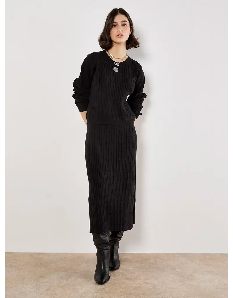 BATWING SWEATER BLACK