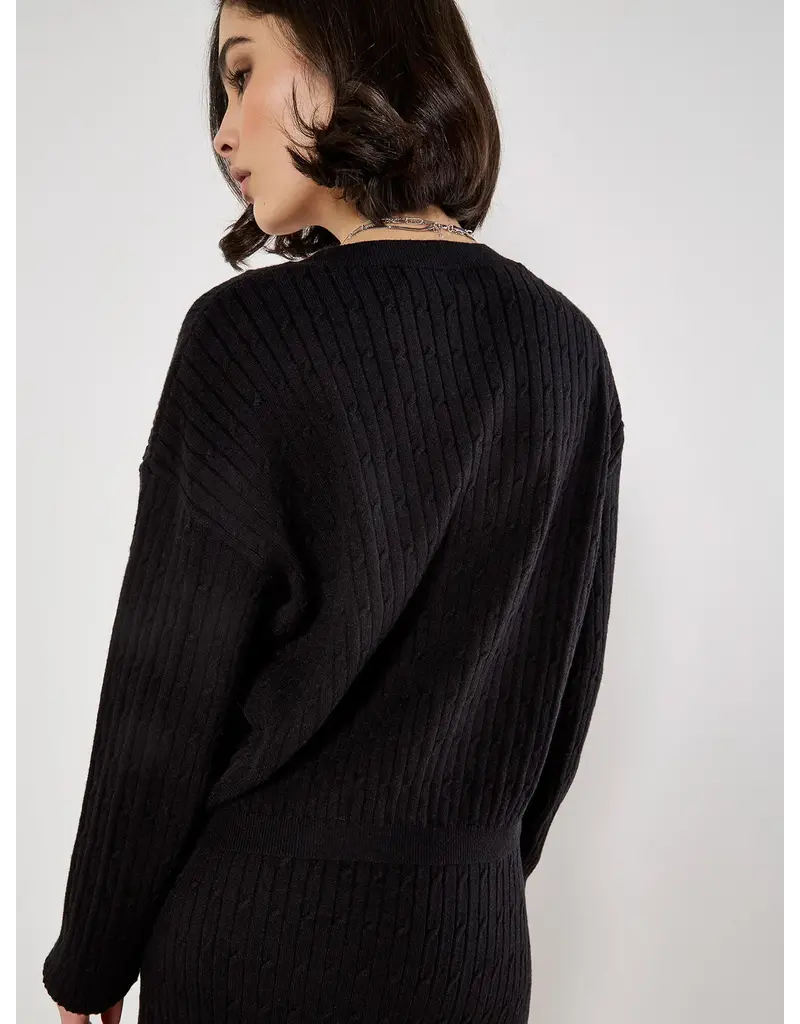 BATWING SWEATER BLACK
