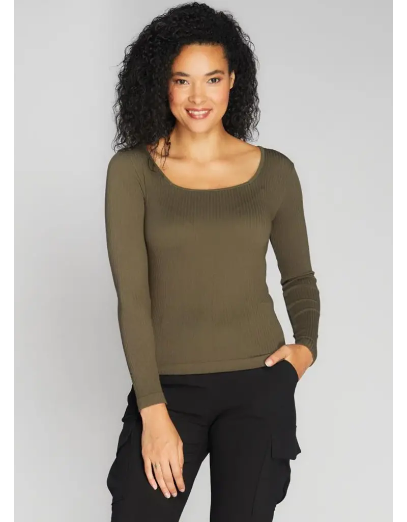 C'EST MOI SQUARE NECK RIB SEAMLESS TOP - ONE SIZE