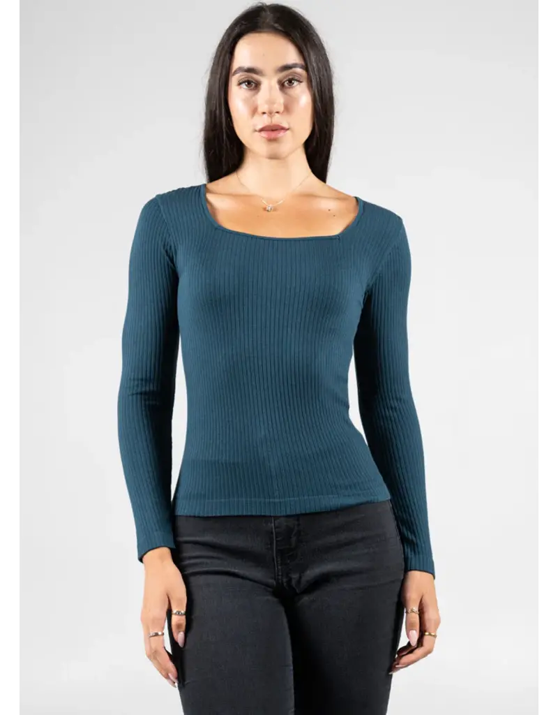 C'EST MOI SQUARE NECK RIB SEAMLESS TOP - ONE SIZE