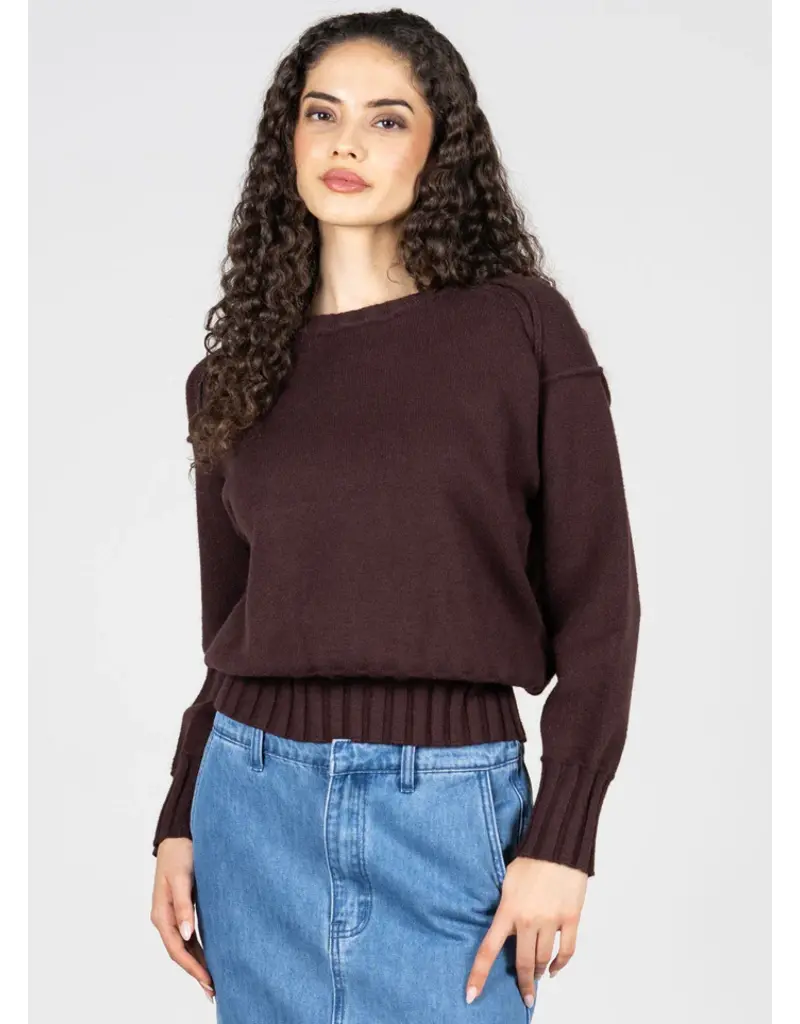 C'EST MOI CREW NECK SWEATER ESPRESSO