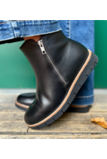 GABBY BLACK BOOT WATER RESISTANT
