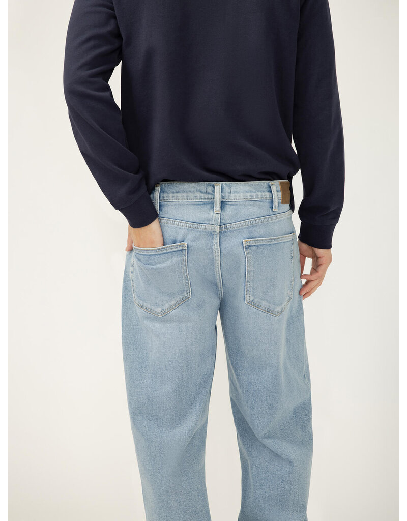 SILVER JEANS RELAXED FIT STRAIGHT - 32 LEG