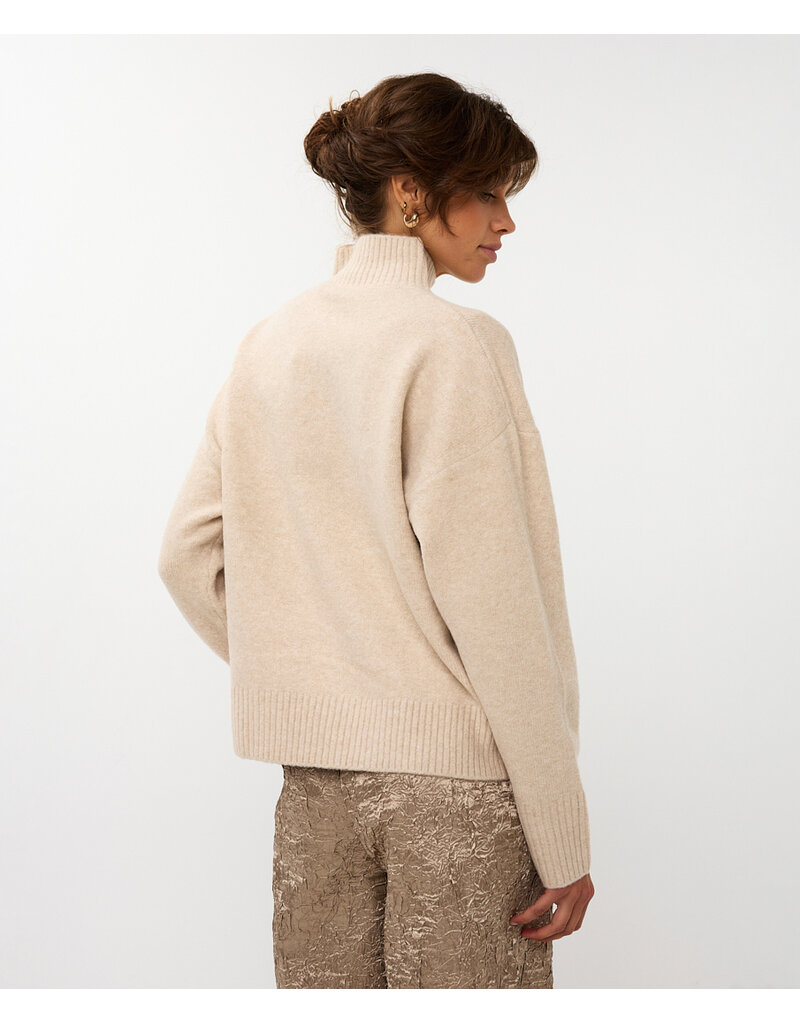 SWEATER w/SHOULDER BUTTONS BEIGE