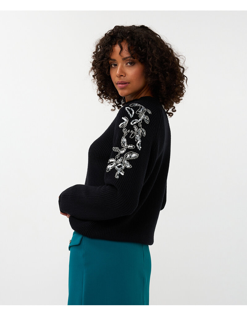 BLACK SWEATER w/SHOULDER SEQUENCE