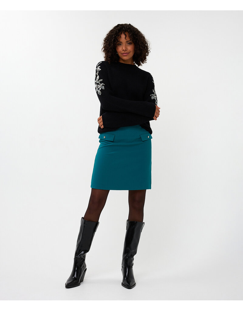 BLACK SWEATER w/SHOULDER SEQUENCE
