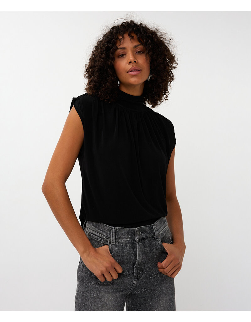 TOP w/GATHERED FRONT BLACK