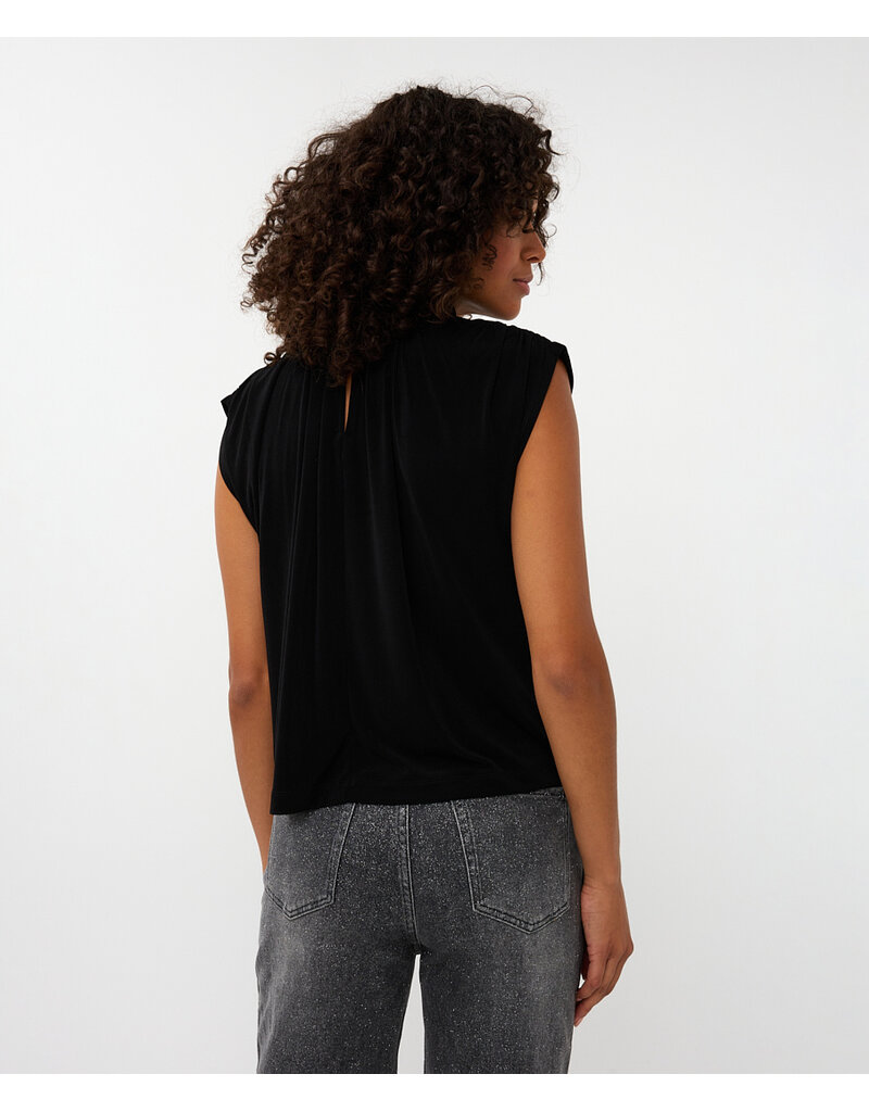 TOP w/GATHERED FRONT BLACK