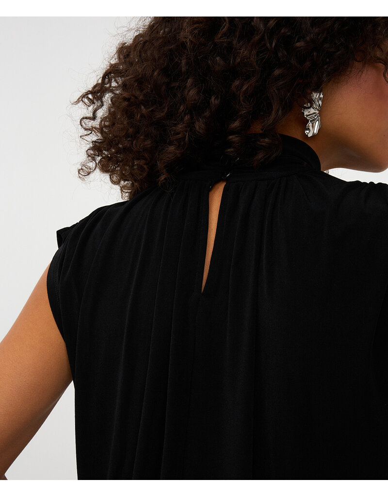 TOP w/GATHERED FRONT BLACK