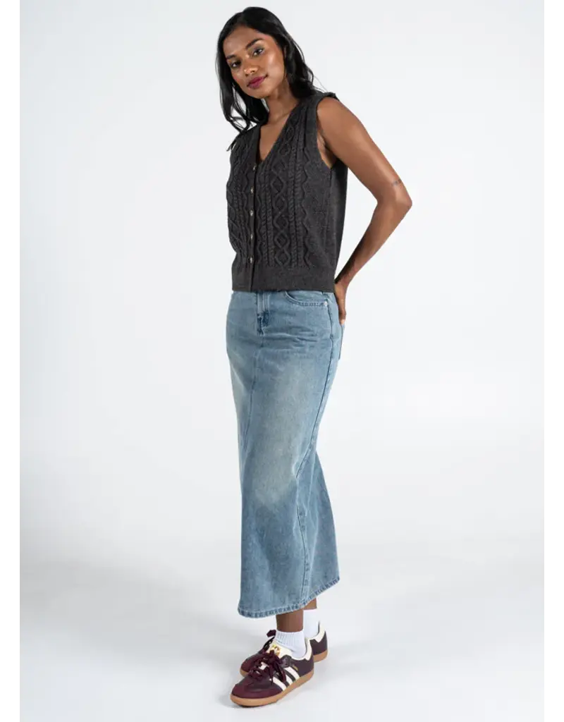 C'EST MOI BUTTON DOWN CABLE KNIT VEST COFFEE