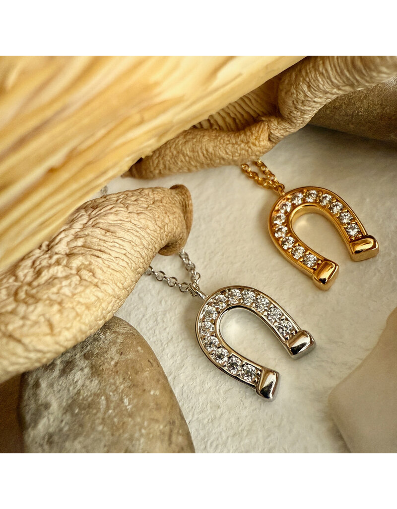 PIKA & BEAR VERMEJO HORSESHOE NECKLACE