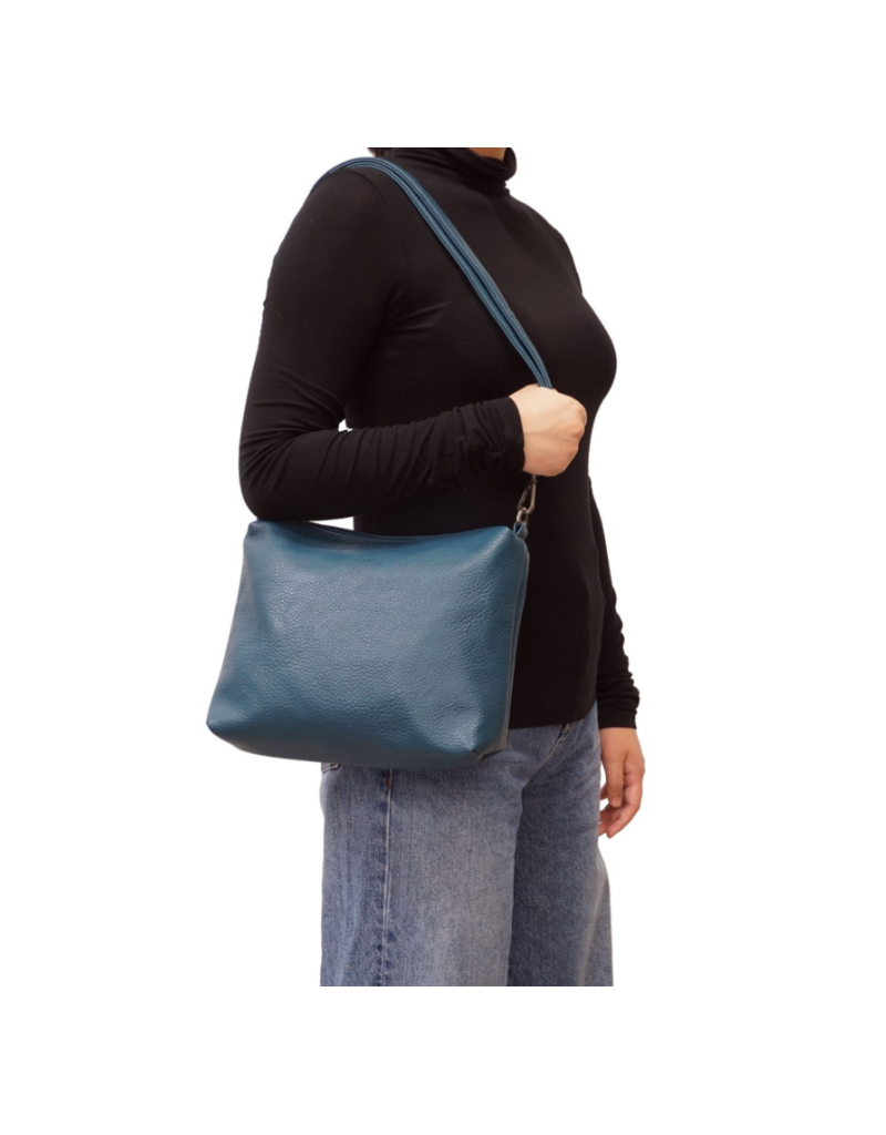 AMIA 2-IN-1 REVERSIBLE TOTE