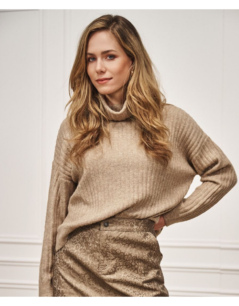 RIBBED OATMEAL SWEATER