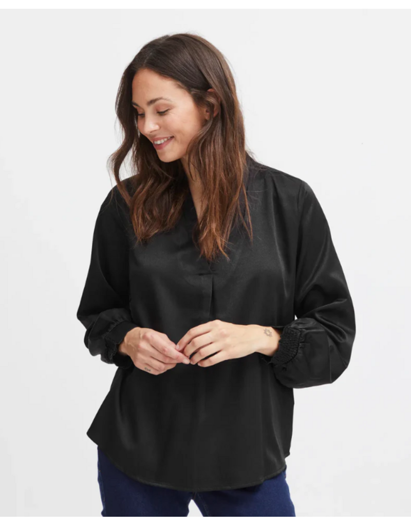 VILINE V-NECK BLACK TOP