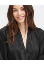 VILINE V-NECK BLACK TOP