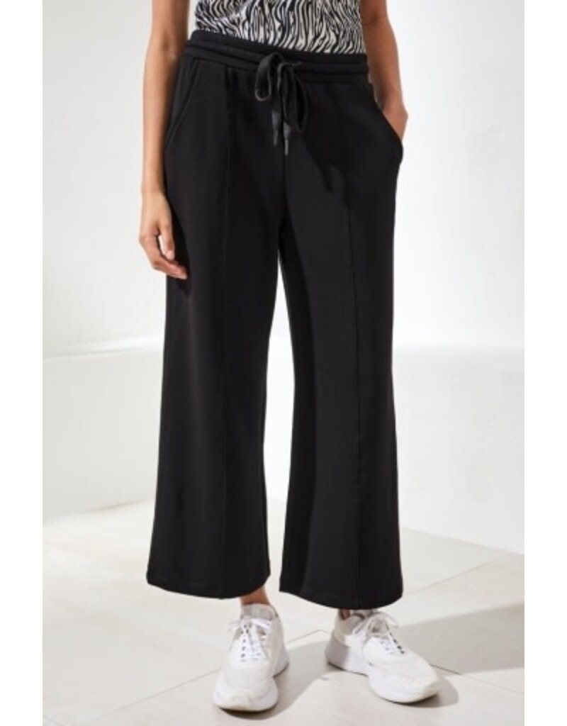 TRIBAL TECHNO LUX - PULL ON CAPRI W/DRAWCORD