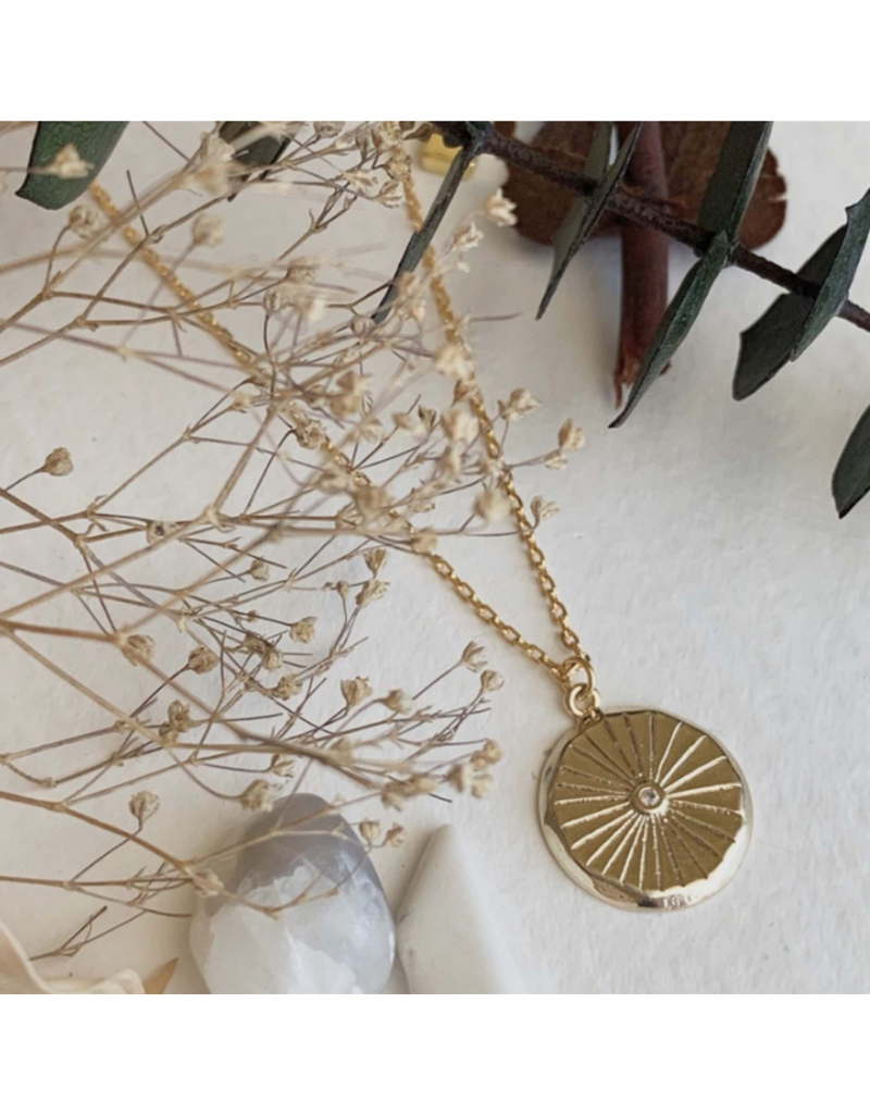 PIKA & BEAR ATUM ROUND CHARM w/RHINESTONE NECKLACE