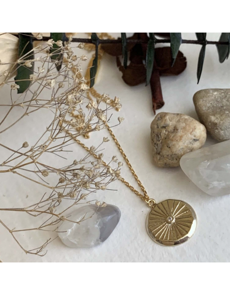 PIKA & BEAR ATUM ROUND CHARM w/RHINESTONE NECKLACE