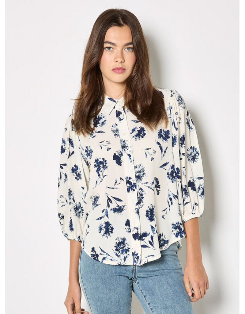PRESSED NAVY DAISY BLOUSE