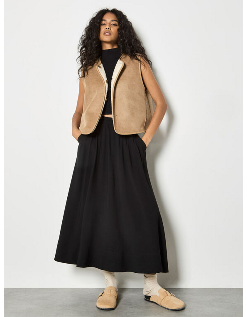 BLACK A-LINE MIDAXI SKIRT