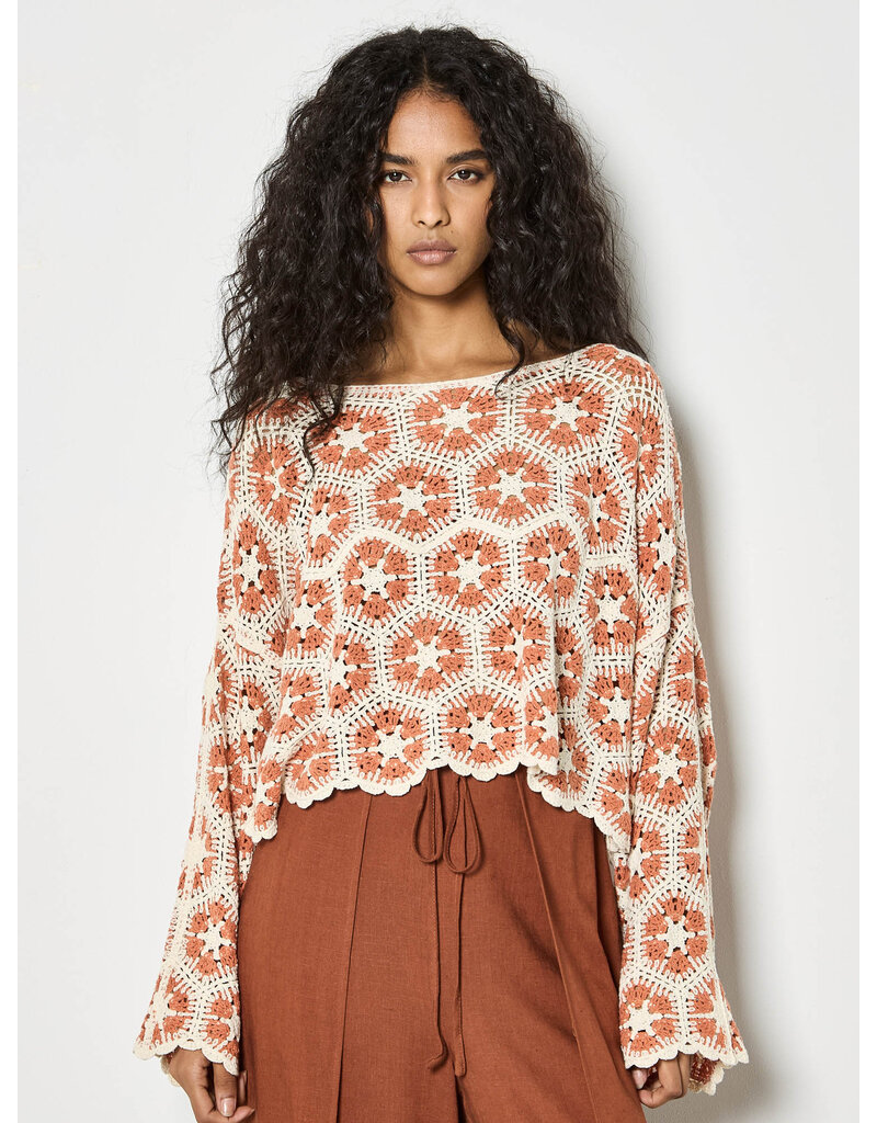 CORAL HEXAGON PRINT CROCHET SWEATER