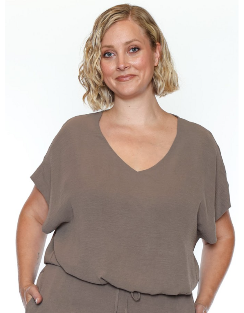 HI -LOW V-NECK TOP